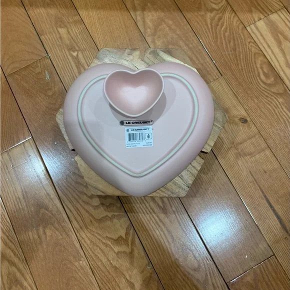 Le Creuset Heart Pink Set of 2
